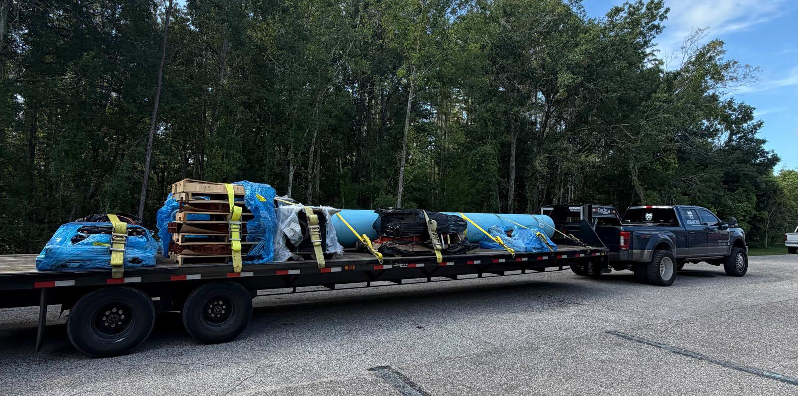 Mixed freight loaded on the Armani 333 trailer